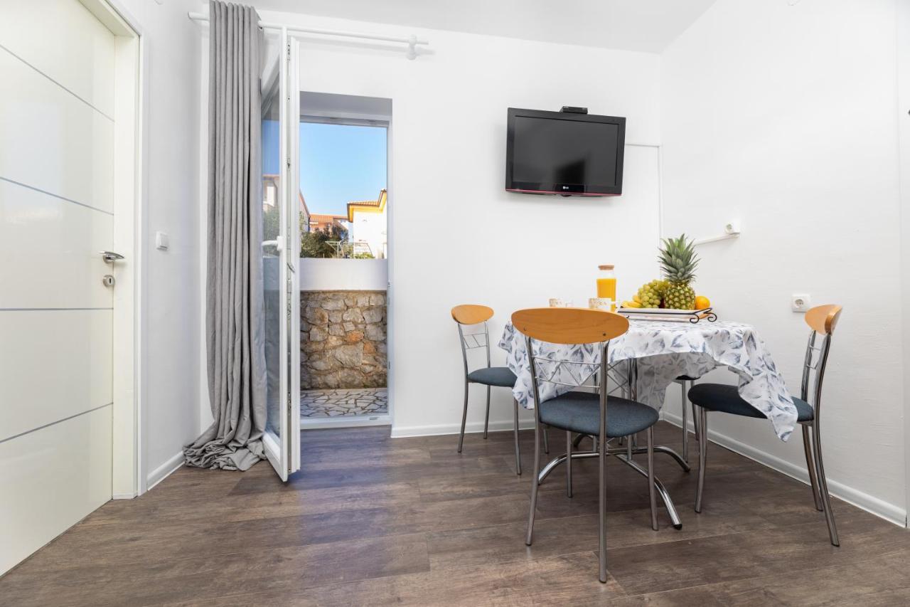 Apartments Aisa* Countryside Holiday Just 500M From The Beach! Крк Экстерьер фото
