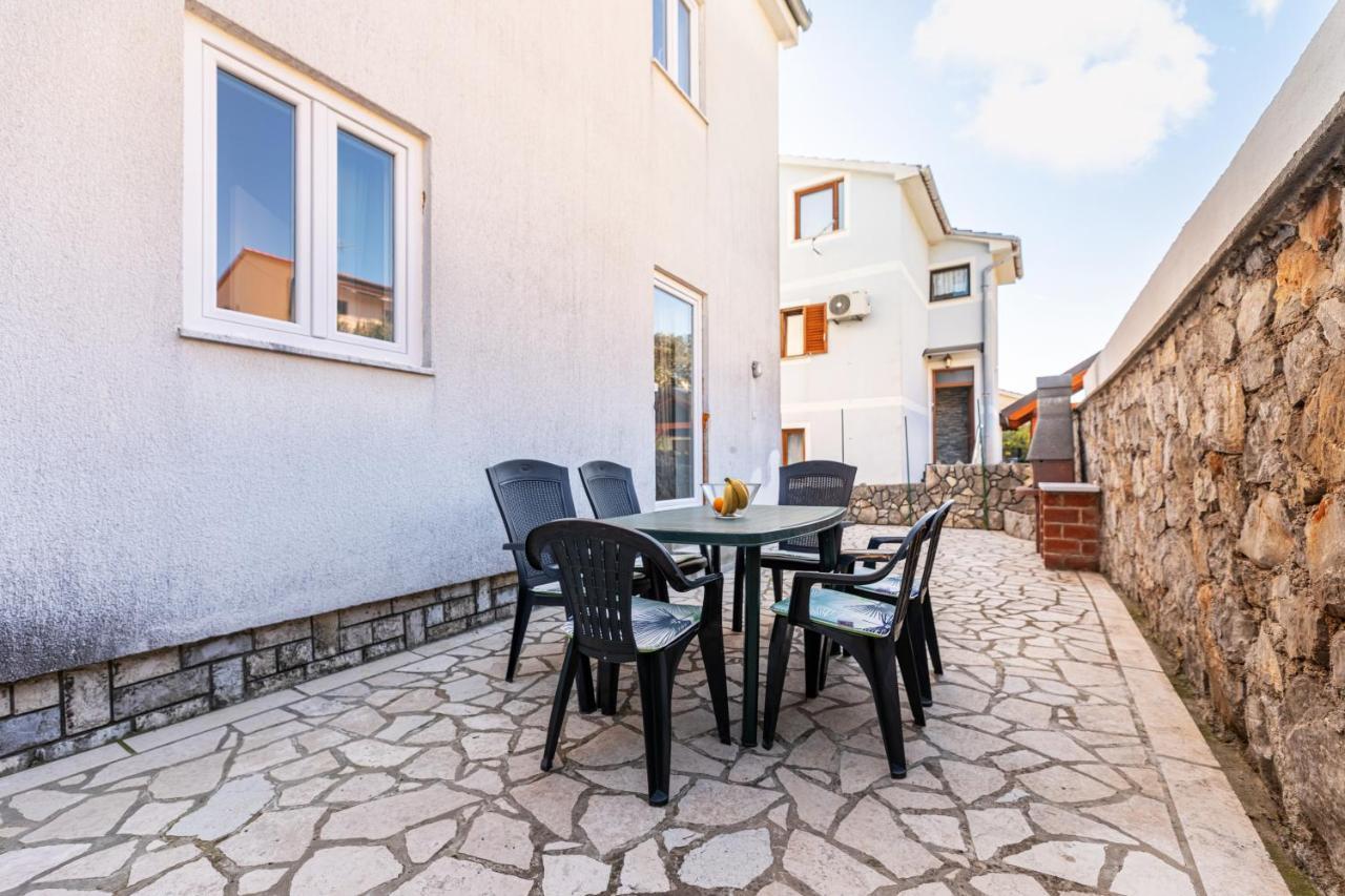 Apartments Aisa* Countryside Holiday Just 500M From The Beach! Крк Экстерьер фото